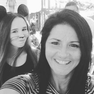 Meet your Posher, Selena